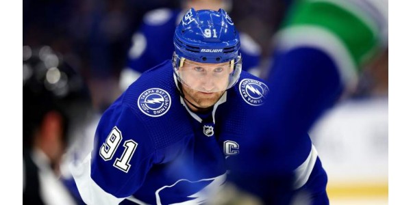 Steven Stamkos recommencera avec les Predators de Nashville